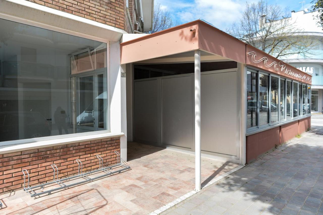 Monolocale Ombrellone Incluso Apartment Lignano Sabbiadoro Bagian luar foto